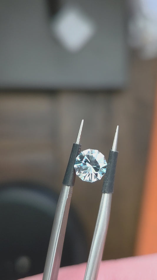 1.09 Ct Colorless/Blue Zircon Round