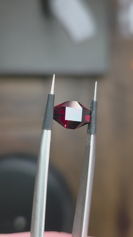 2.65 Ct Red Garnet Oval-ish