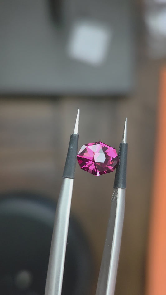 1.32 Ct Pink Pyralspite Garnet Oval
